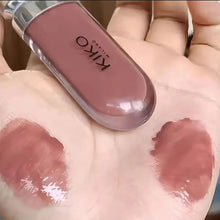 Charger l'image dans la galerie, Gloss Kiko 3D Mirror Lip Glaze original : formule waterproof, longue tenue et sans transfert ; teinte douce « pâte de haricot » (rose-brun) avec un fini brillant et lumineux.

