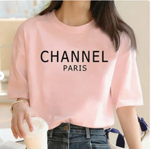 Charger l'image dans la galerie, T-shirt décontracté et élégant – Marque de luxe motif graphique « CHANNEL », col rond, manches courtes

