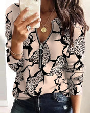 Charger l'image dans la galerie, Chemise décontractée , style estival, coupe ample, manches longues et col à revers ; motif géométrique rétro, haut élégant
